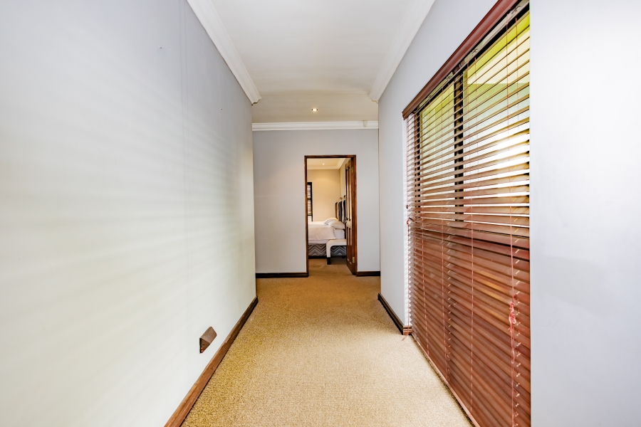 5 Bedroom Property for Sale in Haasendal Western Cape